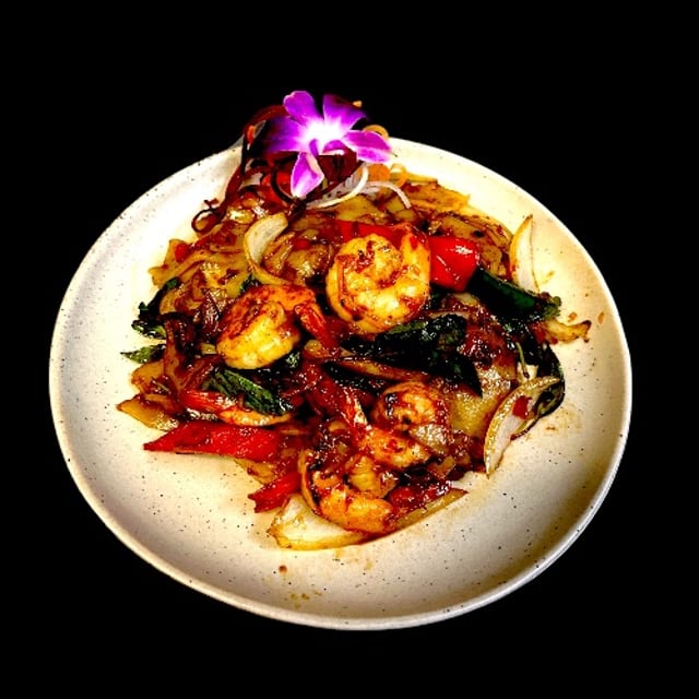 Shrimp Spicy Drunken Noodles.