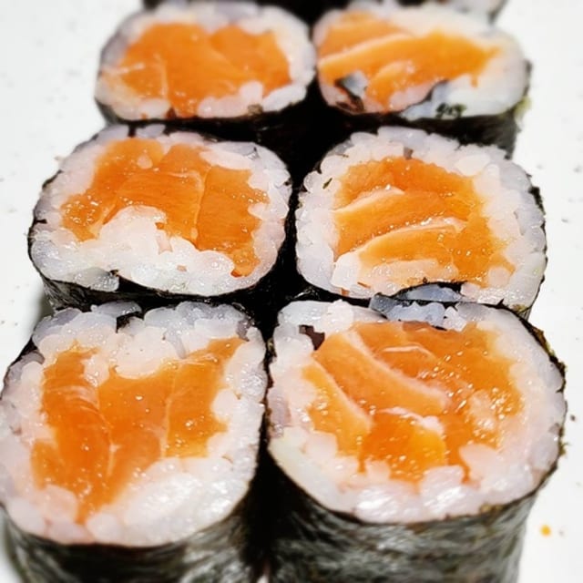 Salmon Roll.