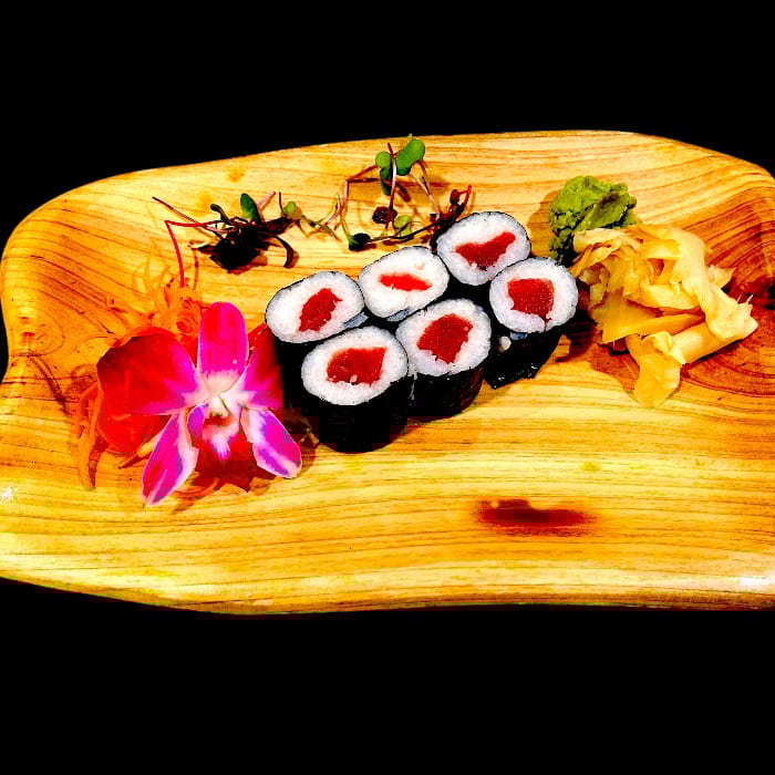 Tuna Roll.