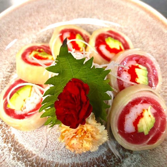 Tuna Su.